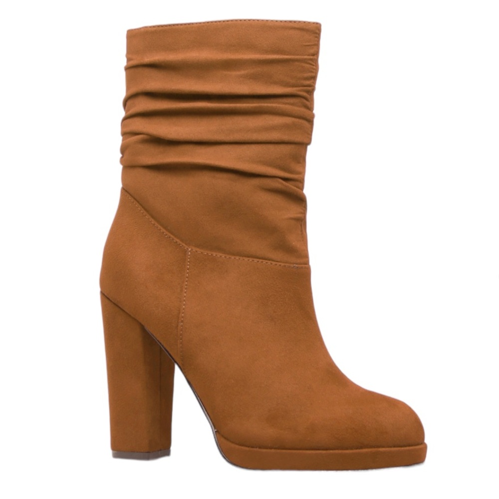 NWT ShoeDazzle Booties Size 6